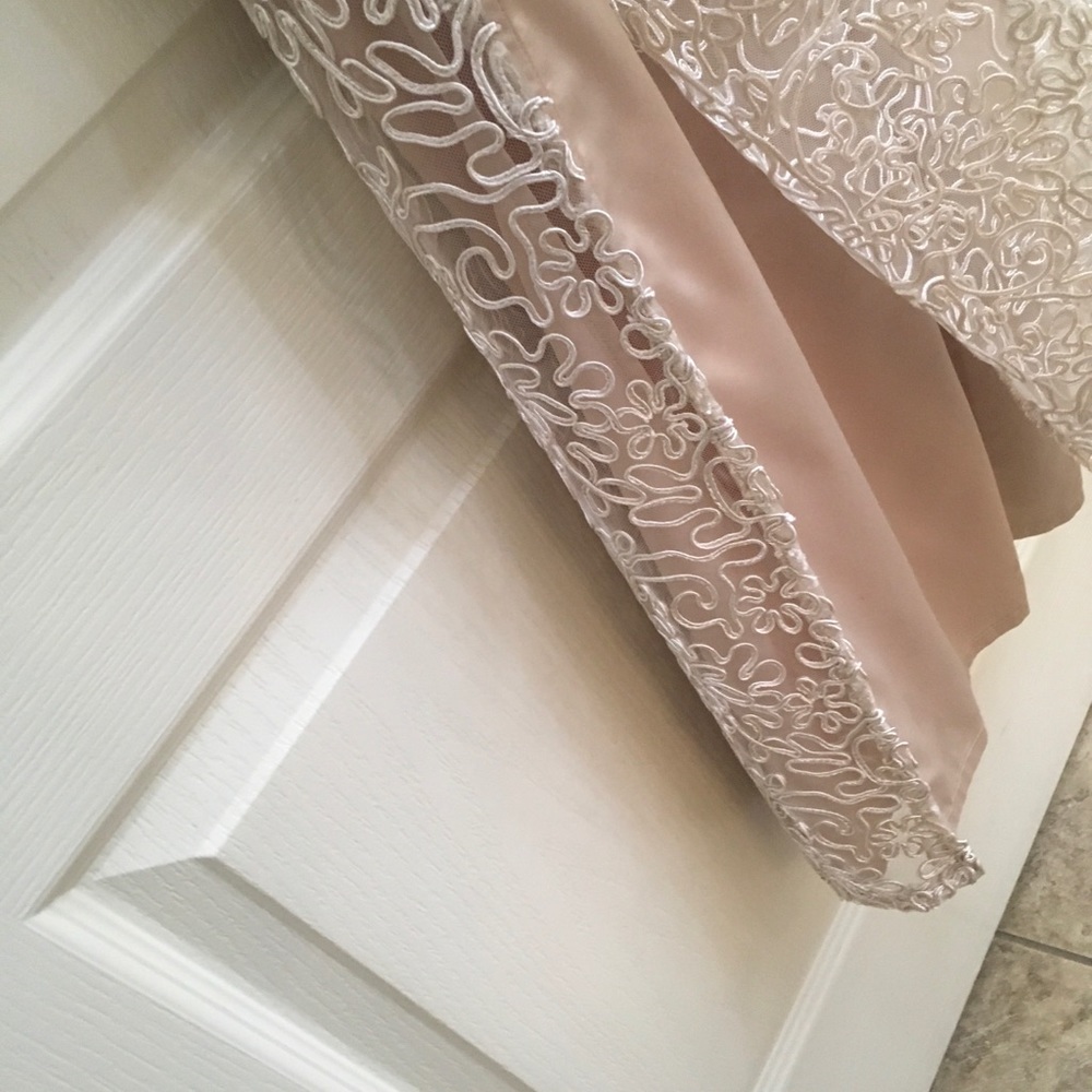 Laundry by Shelli Segal Gown - Picture 4 of 8